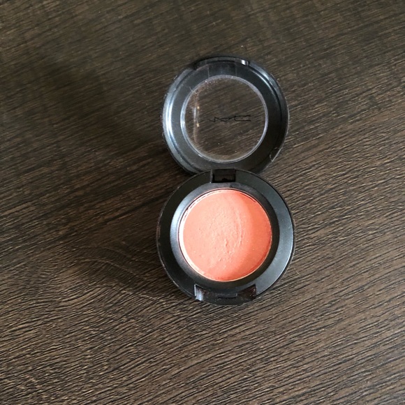 🆕 Mac Eyeshadow, color; Peppier. - Picture 3 of 5